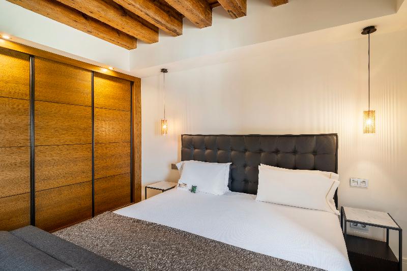 Áurea Convento Capuchinos by Eurostars Hotel - Oda