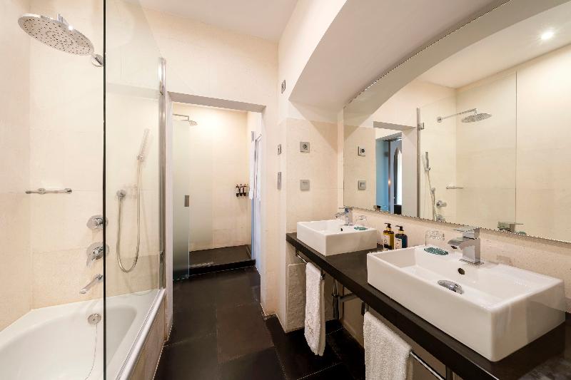 Áurea Convento Capuchinos by Eurostars Hotel - Oda