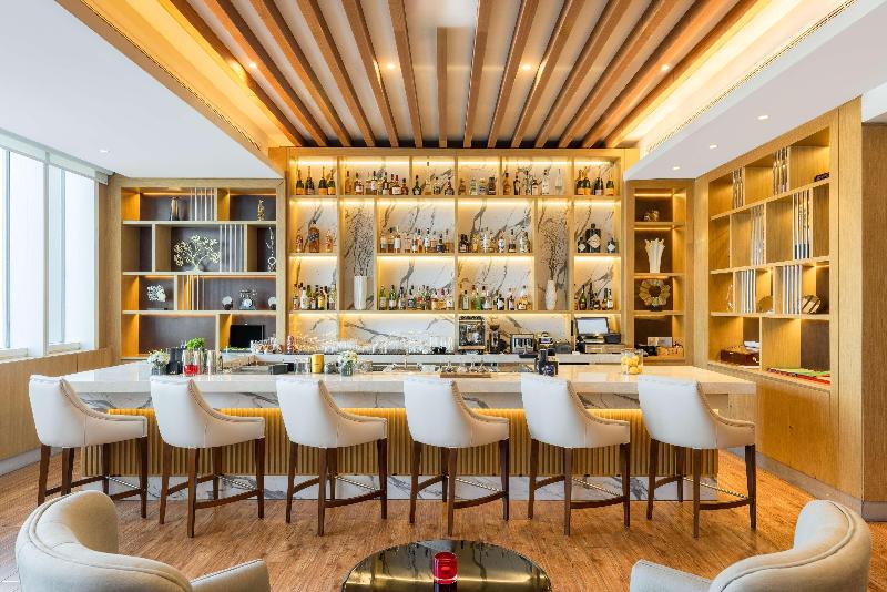 V Hotel Dubai, Curio Collection by Hilton - Genel