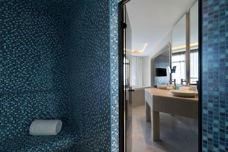 V Hotel Dubai, Curio Collection by Hilton - Oda