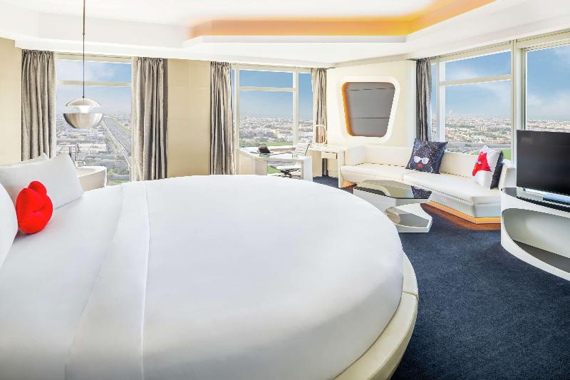 V Hotel Dubai, Curio Collection by Hilton - Oda