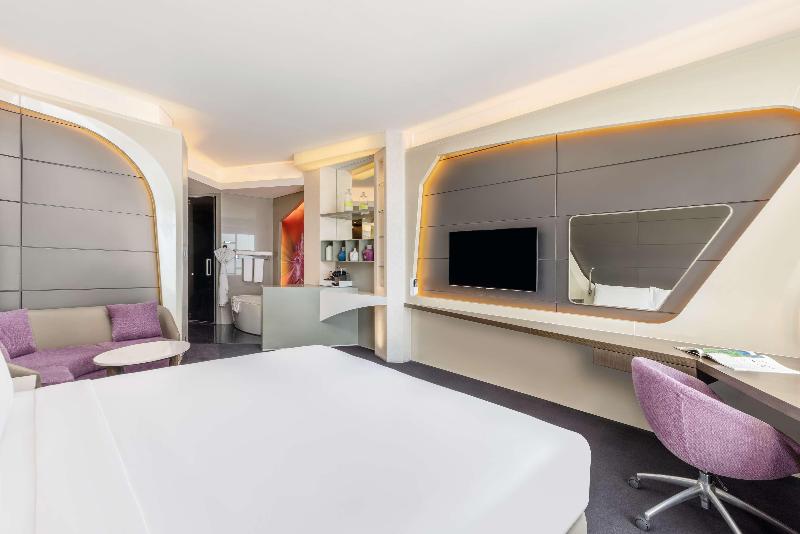 V Hotel Dubai, Curio Collection by Hilton - Oda