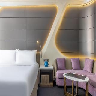 V Hotel Dubai, Curio Collection by Hilton fotoÄŸrafÄ±