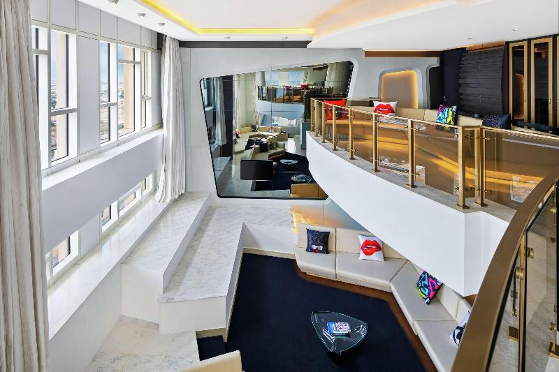V Hotel Dubai, Curio Collection by Hilton - Oda