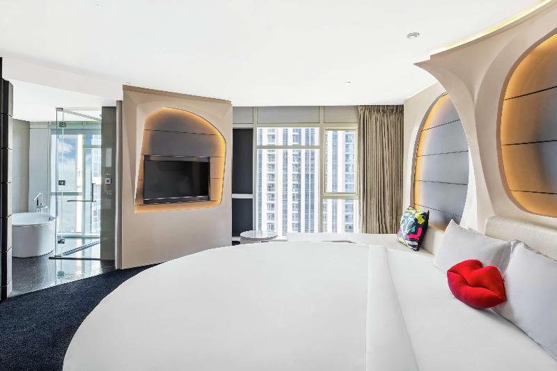 V Hotel Dubai, Curio Collection by Hilton - Oda