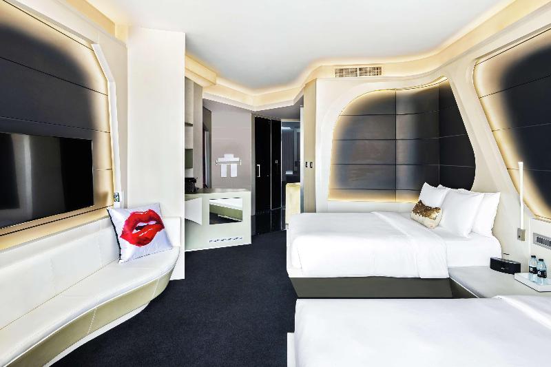 V Hotel Dubai, Curio Collection by Hilton - Oda