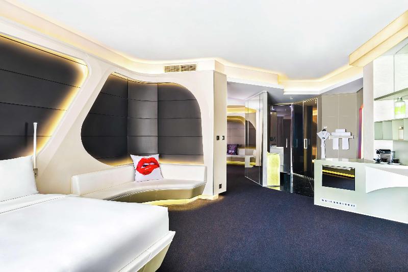 V Hotel Dubai, Curio Collection by Hilton - Oda