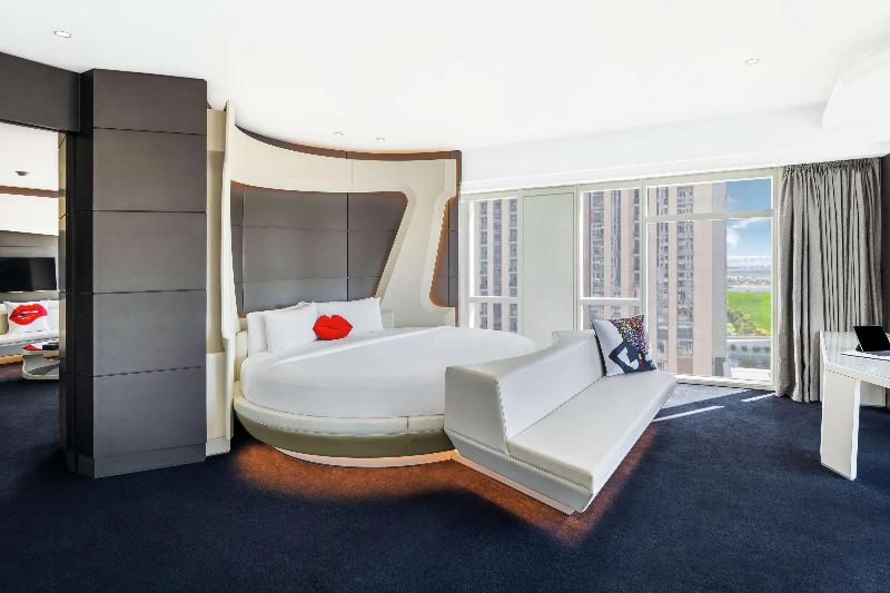 V Hotel Dubai, Curio Collection by Hilton - Oda