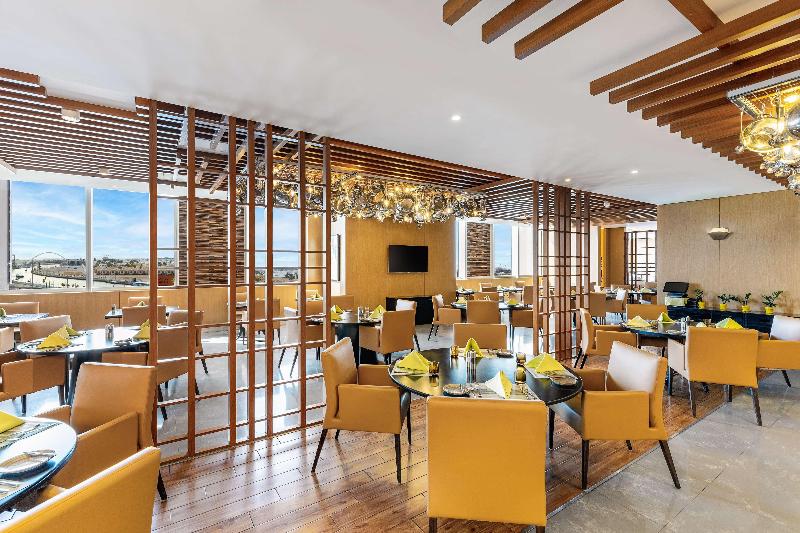 V Hotel Dubai, Curio Collection by Hilton - Restoran