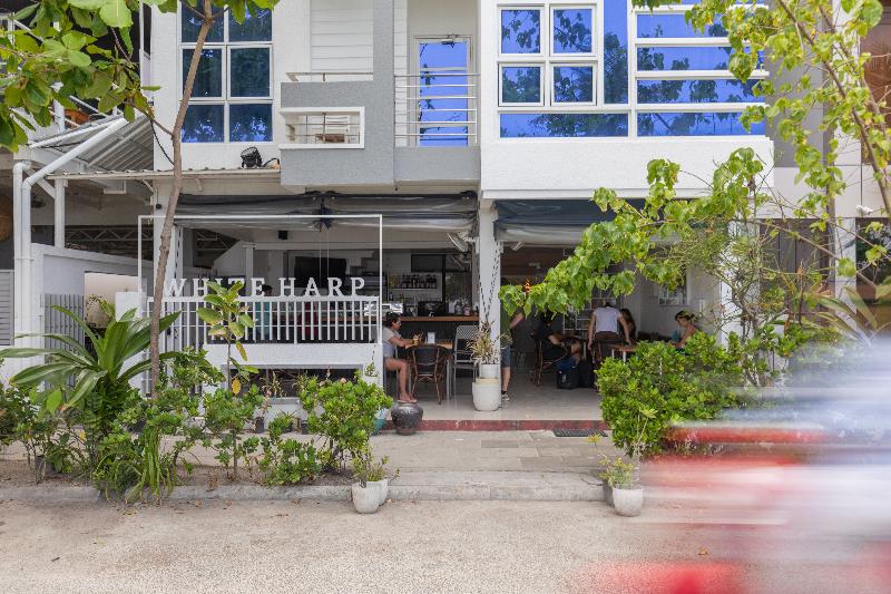 The White Harp Beach Hotel - Genel