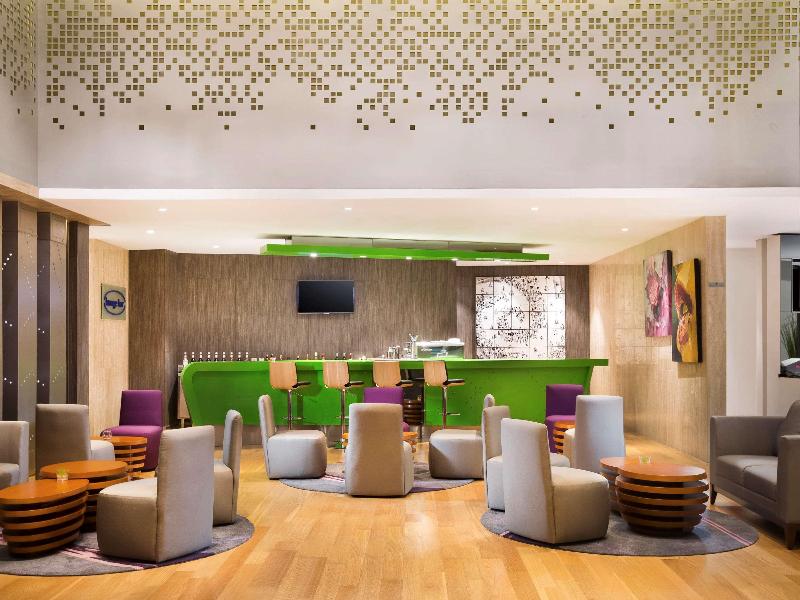 Novotel Makassar Grand Shayla - Bar