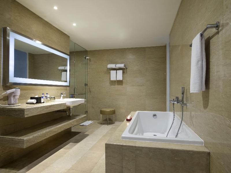 Novotel Makassar Grand Shayla - Oda