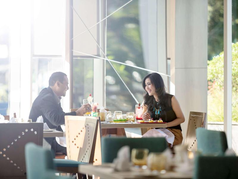 Novotel Makassar Grand Shayla - Restoran