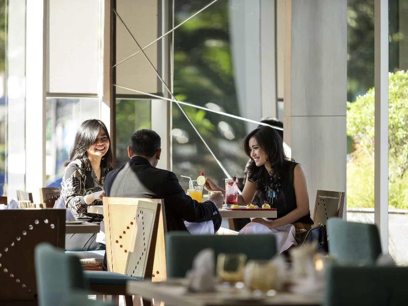 Novotel Makassar Grand Shayla - Restoran