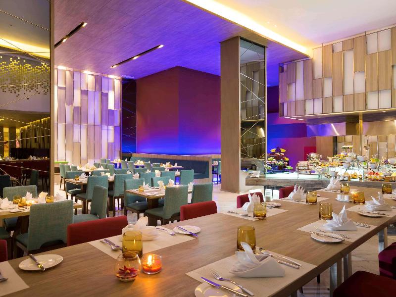 Novotel Makassar Grand Shayla - Restoran