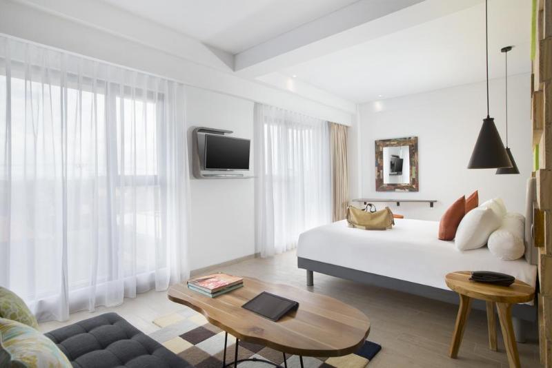 Kamaniiya Hotel Petitenget - Oda