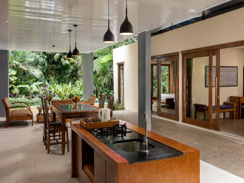 Senetan Villas And Spa Resort - Oda