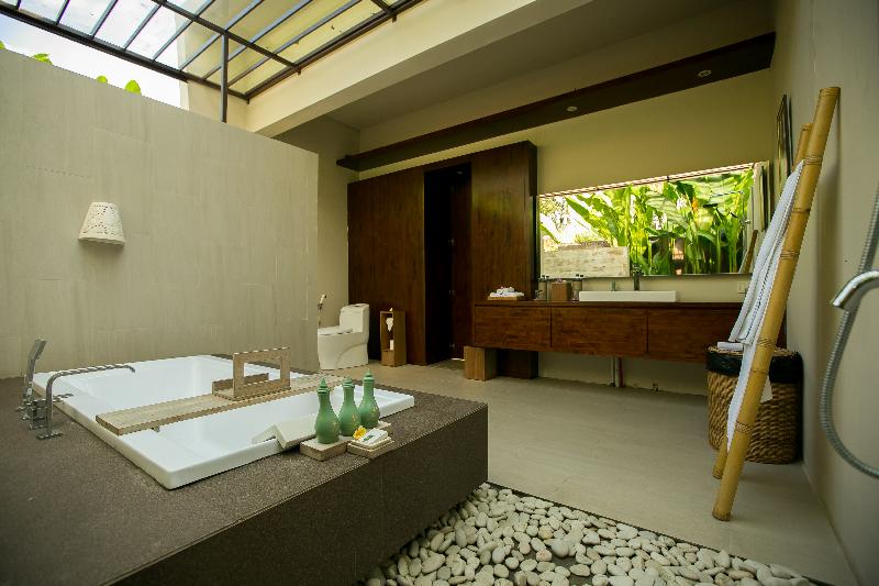 Senetan Villas And Spa Resort - Oda