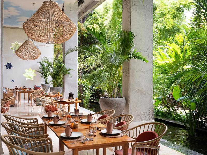 Amnaya Resort Kuta - Restoran