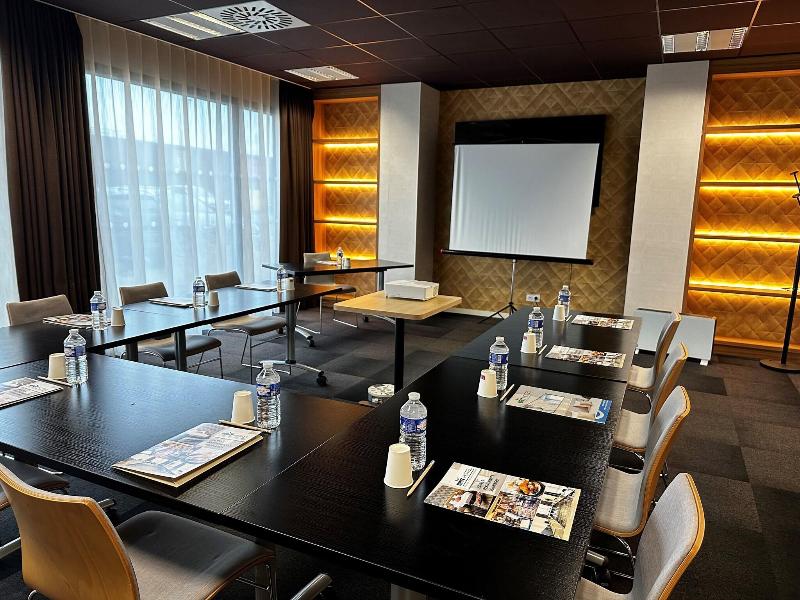 Brit Hotel Privilege Plerin - Toplantı