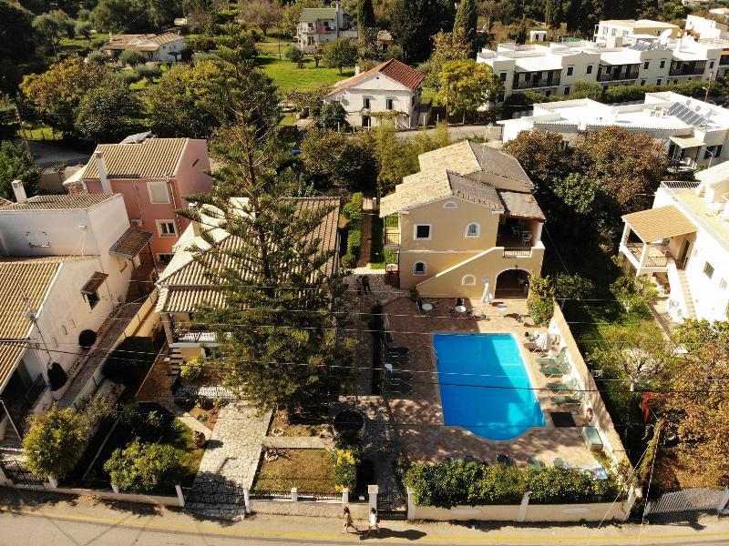 Ariti Complex - Genel