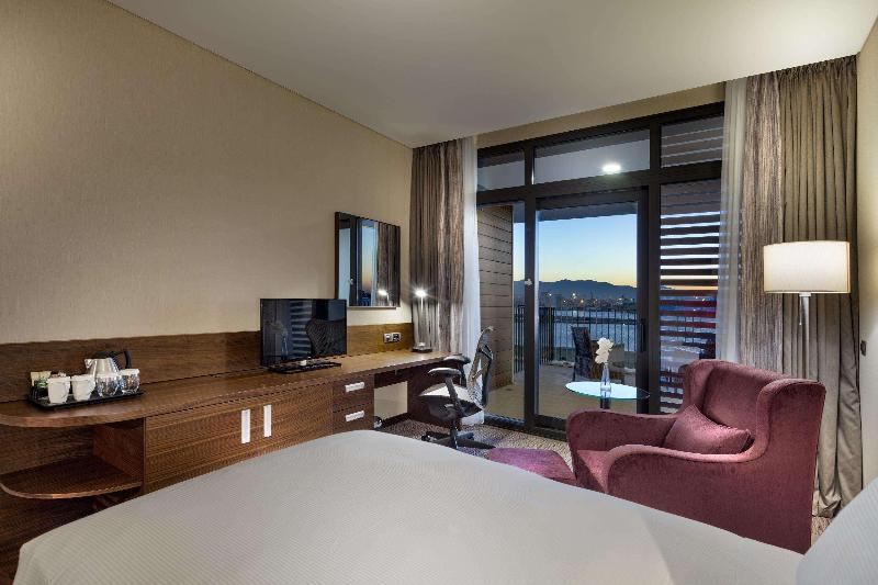 Hilton Garden Inn Izmir Bayrakli - Oda