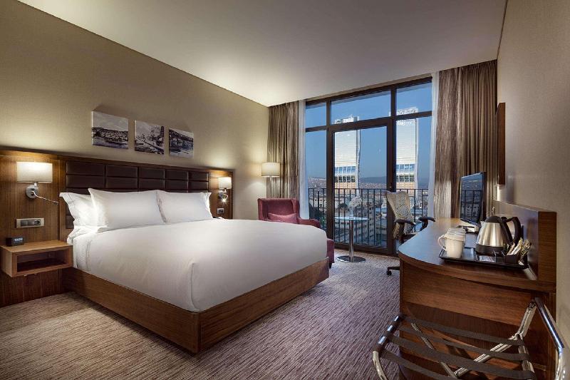 Hilton Garden Inn Izmir Bayrakli - Oda
