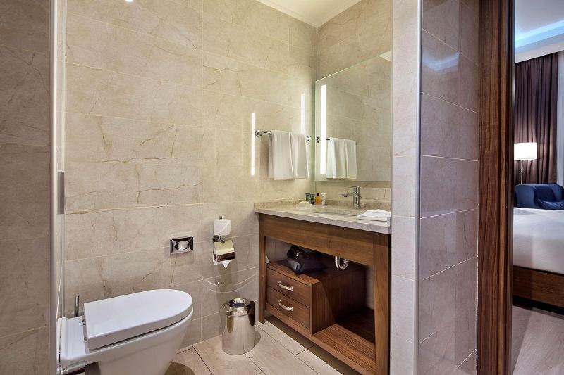 Hilton Garden Inn Izmir Bayrakli - Oda