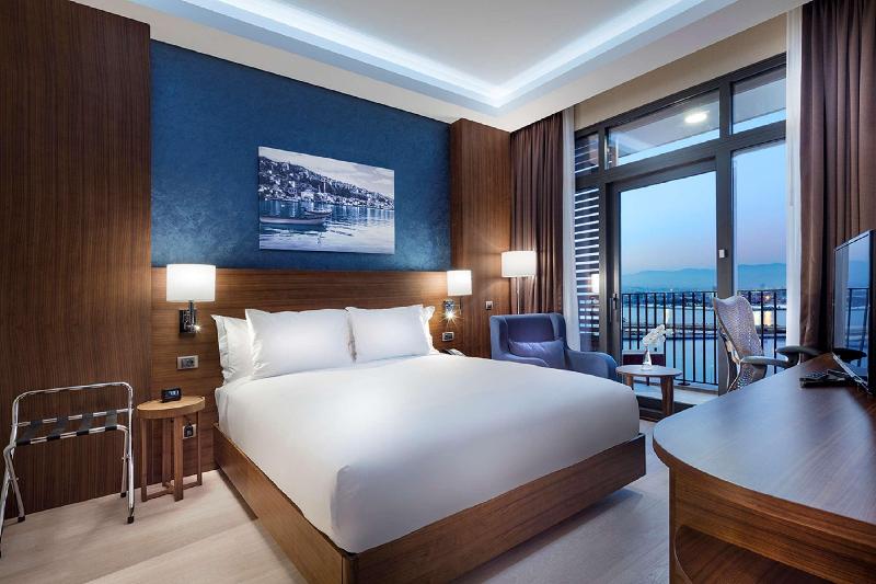 Hilton Garden Inn Izmir Bayrakli - Oda