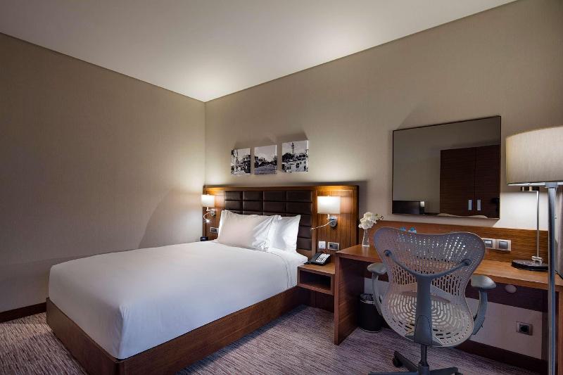 Hilton Garden Inn Izmir Bayrakli - Oda