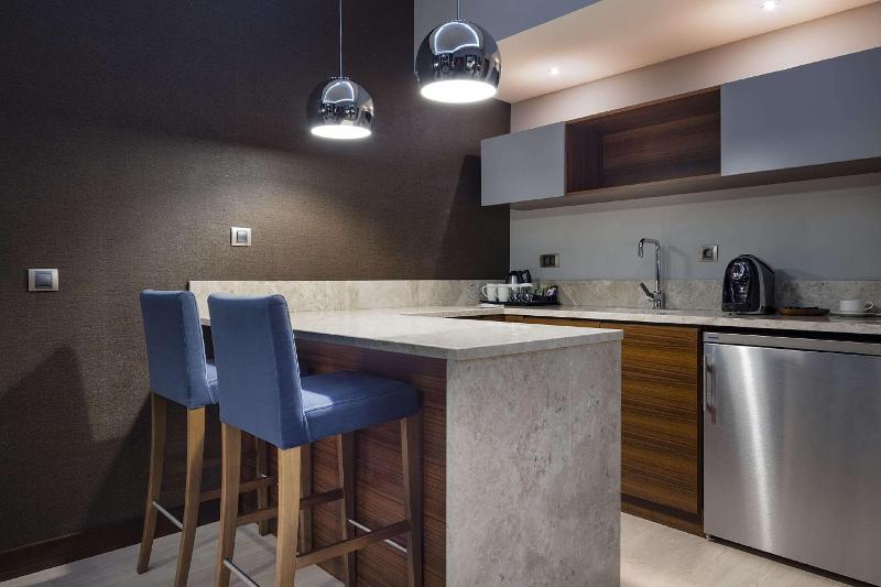 Hilton Garden Inn Izmir Bayrakli - Oda