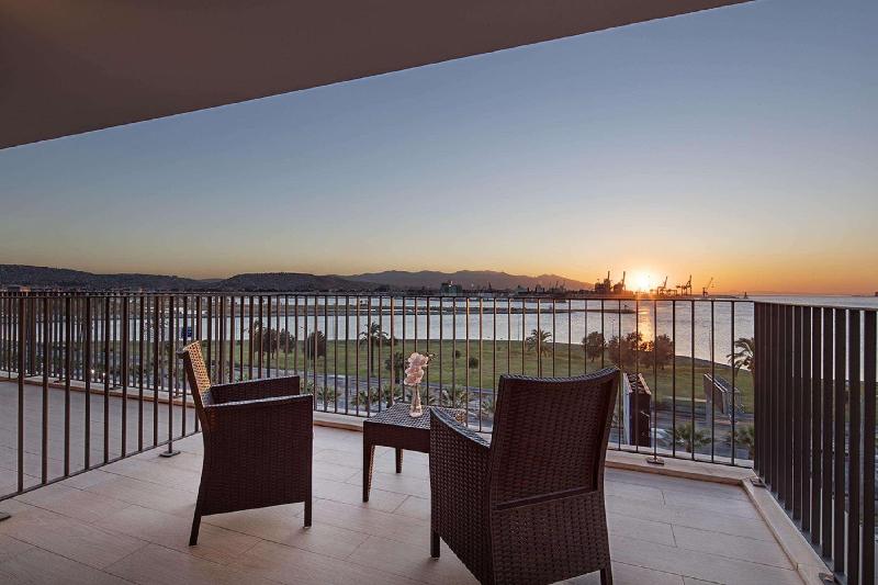 Hilton Garden Inn Izmir Bayrakli - Oda