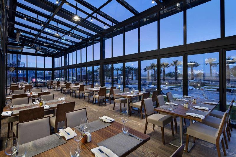 Hilton Garden Inn Izmir Bayrakli - Restoran