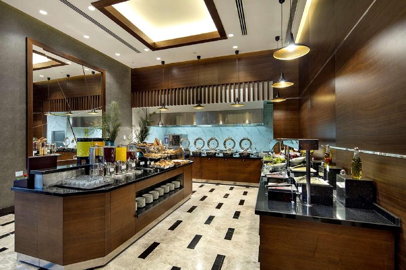 Hilton Garden Inn Izmir Bayrakli - Restoran