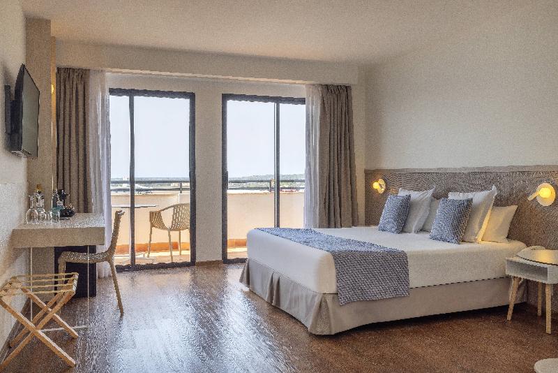 Alua Calas de Mallorca Resort - Oda