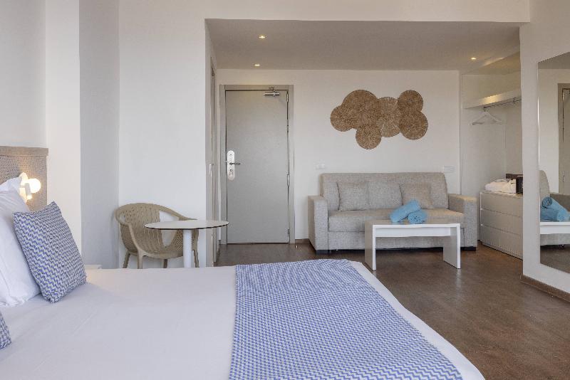 Alua Calas de Mallorca Resort - Oda