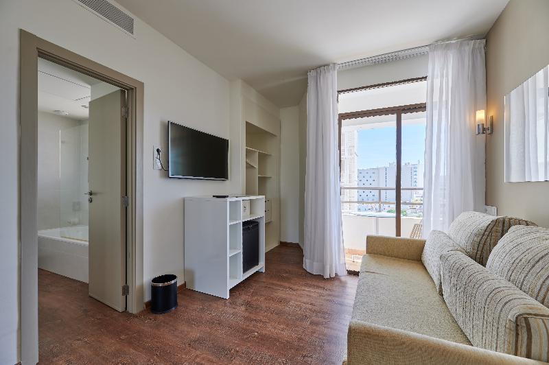 Alua Calas de Mallorca Resort - Oda