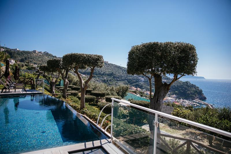 Villa Fiorella Art Hotel - Havuz
