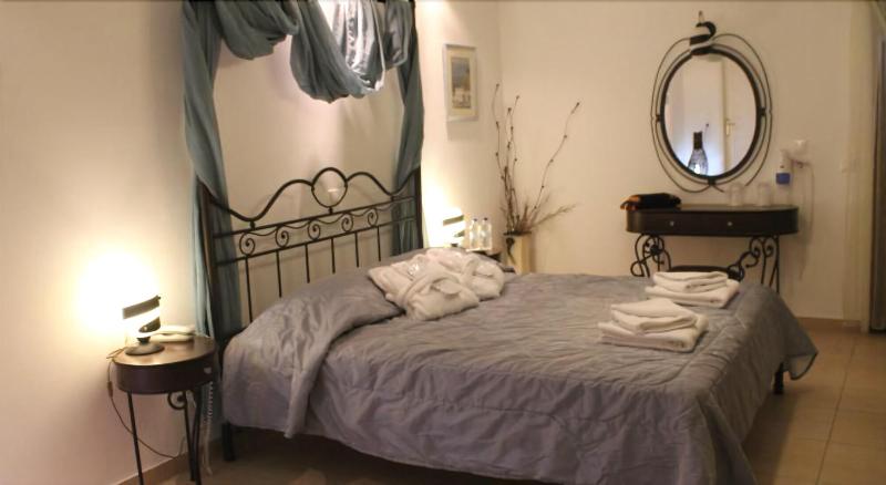 Chez Sophie Rooms And Suites - Oda