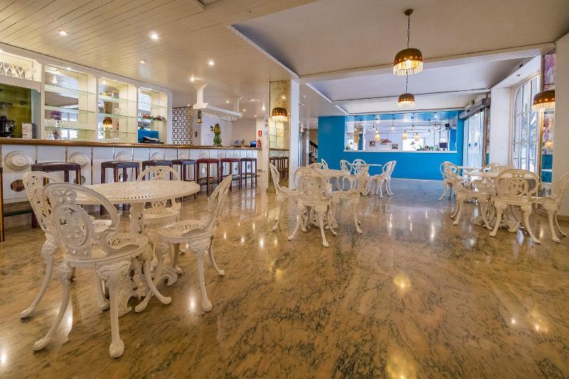 Hotel Checkin Garbí - Bar
