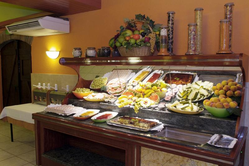 Hotel Checkin Garbí - Restoran