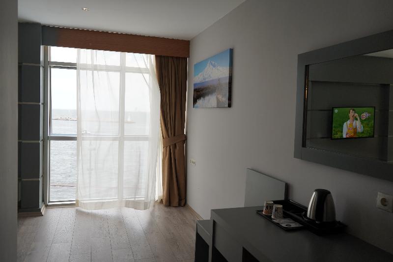 Pasaport Pier Hotel - Oda