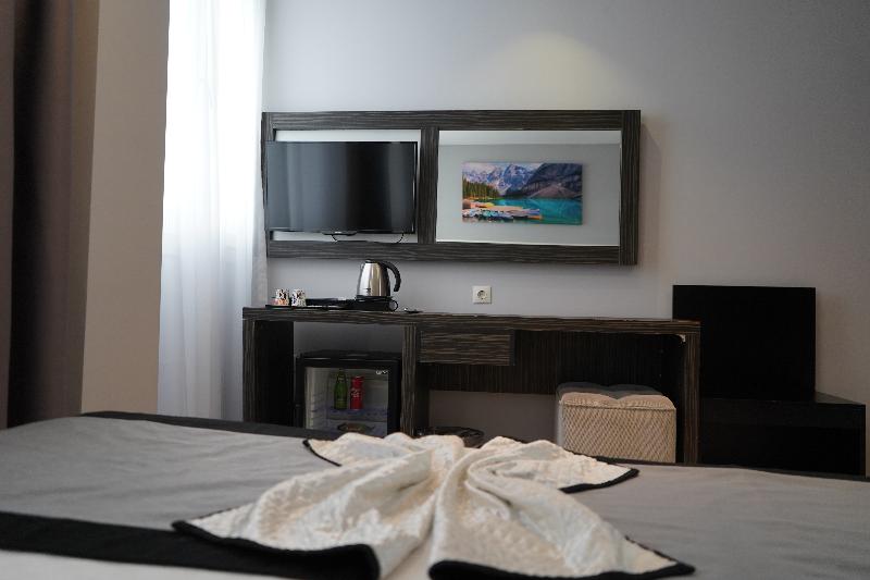 Pasaport Pier Hotel - Oda