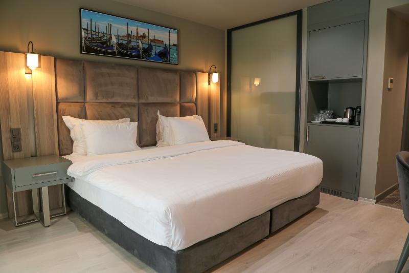 Pasaport Pier Hotel - Oda