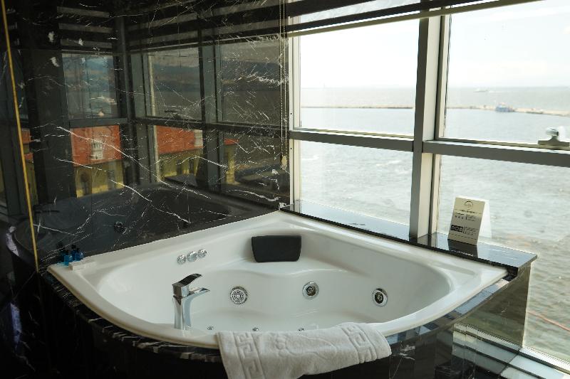 Pasaport Pier Hotel - Oda