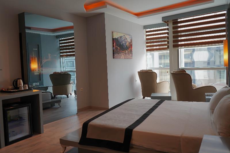 Pasaport Pier Hotel - Oda
