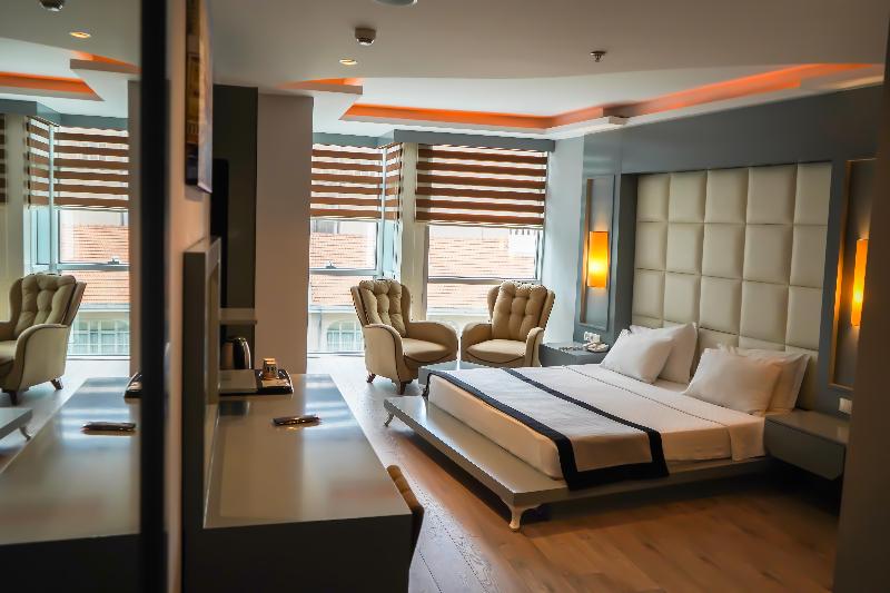 Pasaport Pier Hotel - Oda