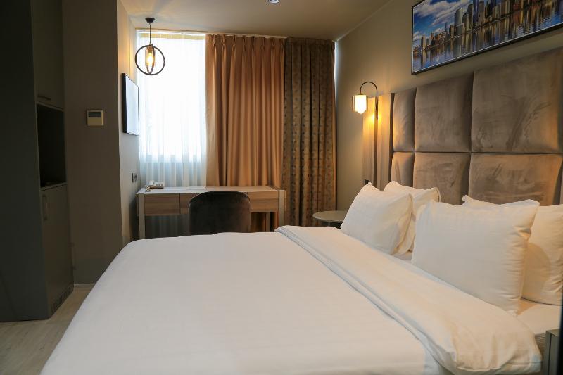 Pasaport Pier Hotel - Oda