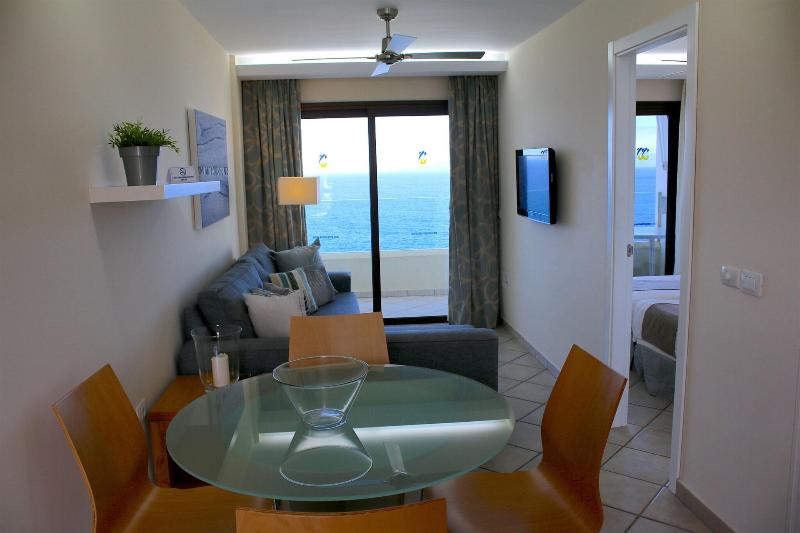 Pearly Grey Ocean Club - Oda