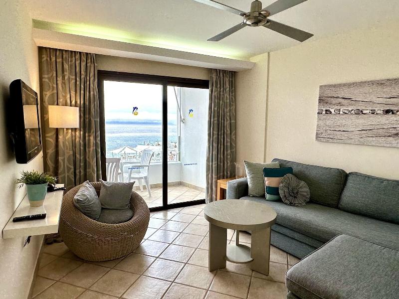 Pearly Grey Ocean Club - Oda